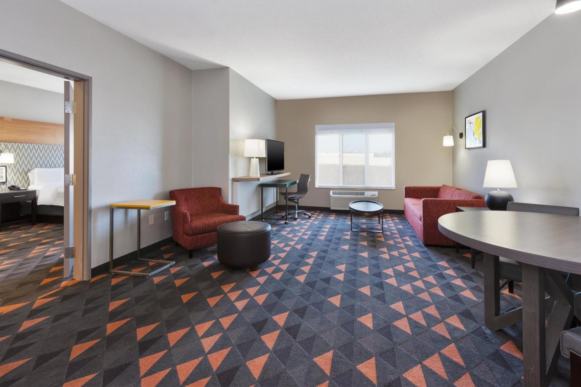 One-Bedroom King Suite