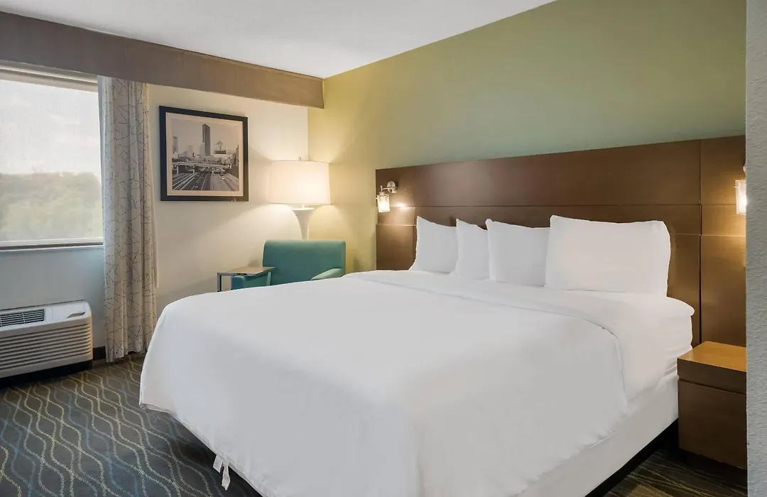 Radisson Hotel Grand Rapids Riverfront-1